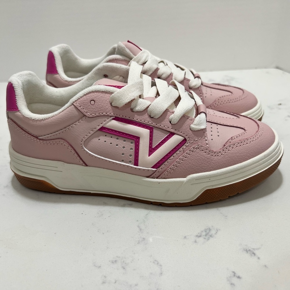 VANS UNISEX PINK AND WHITE SNEAKERS SIZE:
 5 - men
6.5 - women - Picture 9 of 14